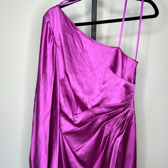 NWT IEENA for MAC DUGGAL Orchid One Shoulder Satin Puff Sleeve Side Ruched Gown - Picture 4 of 13